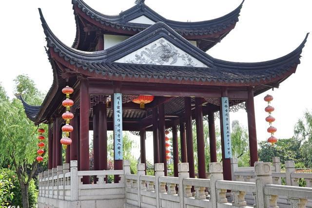 印度洋上隐藏着一艘不沉航母?中国卫星拍到B2机库_开云电竞官方网站(图1) 开云电竞官方网站