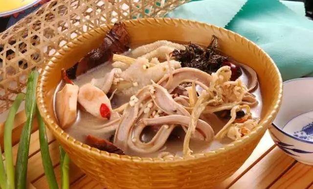 苏57亮相航展弹舱缝隙能伸进去一只手俄军工啥水平:开云电竞中国(图3) 开云电竞中国