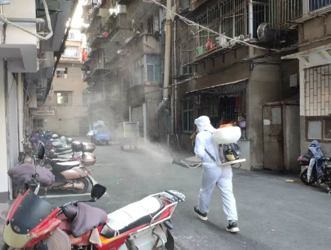 【开云电竞】港警为武汉医院捐口罩被香港网民辱骂无奈被迫道歉(图1) 开云电竞