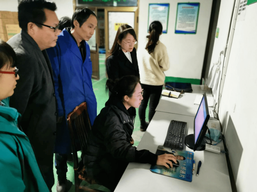 开云电竞-
【监视】白银市药品宁静义务视察员“上岗”啦！(图9)